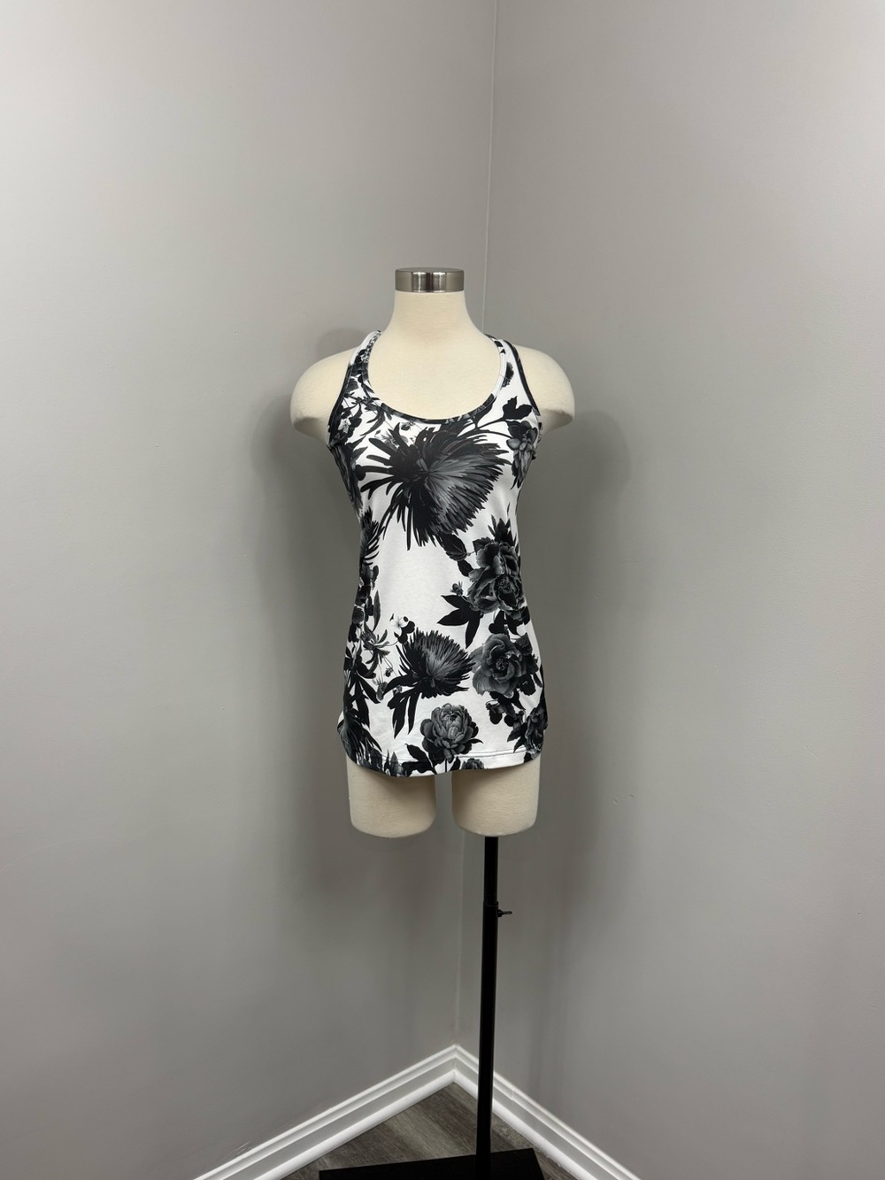 Floral Racerback Tank Top - Black & White